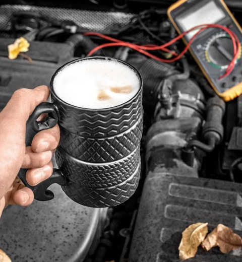 Kubek opony z kluczem