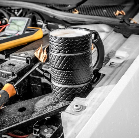 Kubek opony z kluczem