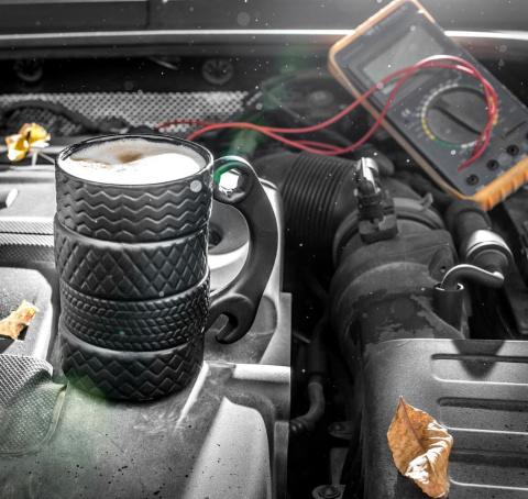 Kubek opony z kluczem