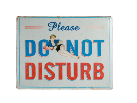 Plakat - metalowa tablica pin up - szyld "Do not disturb"